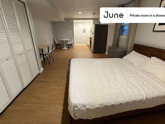 5th image of 530 Ingraham St NE #1-A