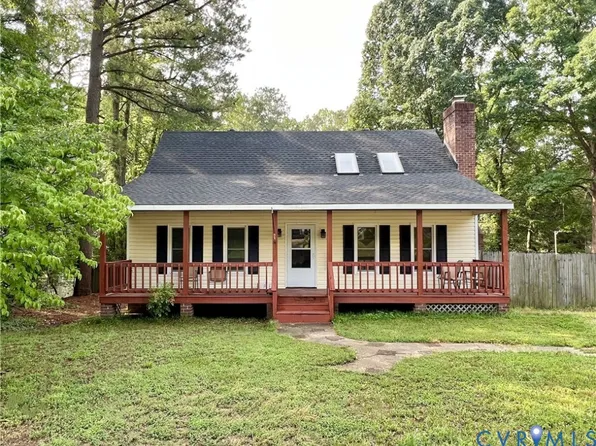 8305 Oxer Rd, North Chesterfield, VA 23235