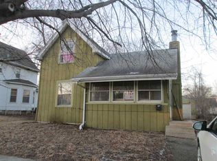 728 Dawson St, Waterloo, IA 50703