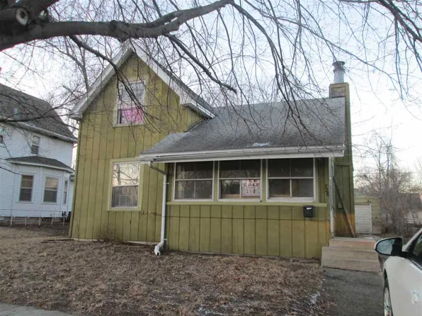728 Dawson St, Waterloo, IA 50703