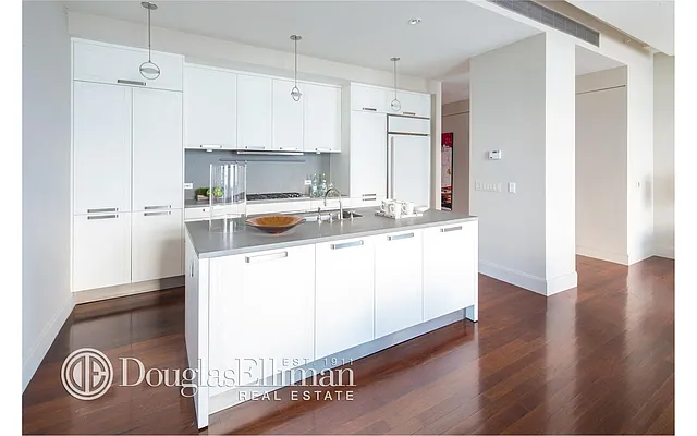 Rented by Douglas Elliman | media 31