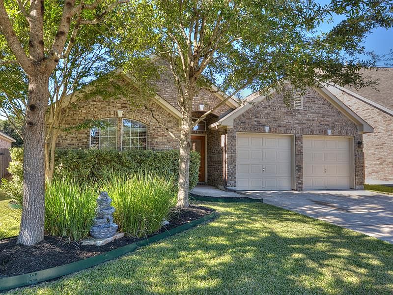 1st image of 711 Coomes Pl