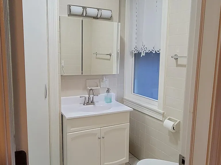 5627 N Central Ave #2 — Photo 8