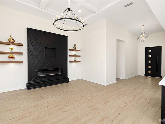 4th image of 3103 E La Cienega Dr