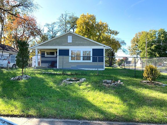 2nd image of 2219 Hanna Dr