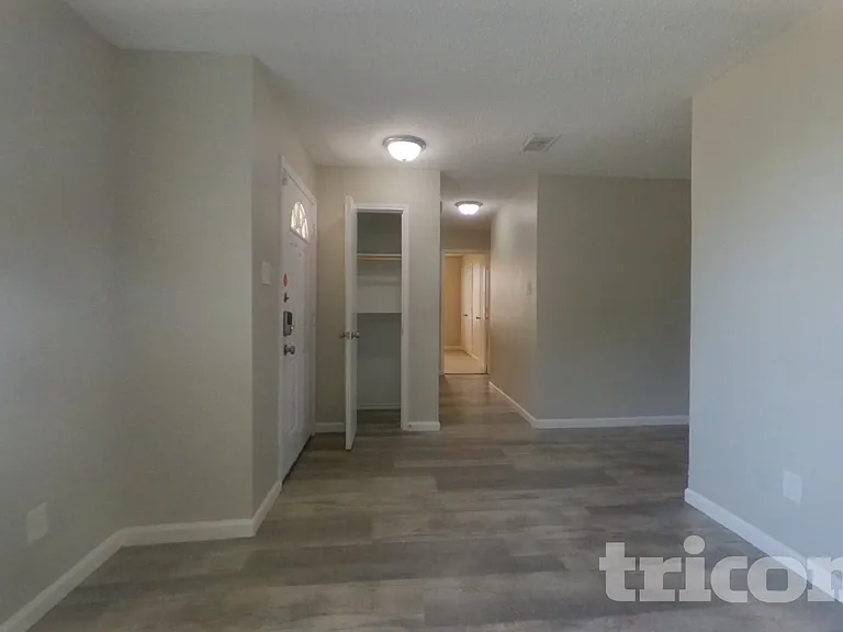 3916 Golden Horn Ln — Photo 5