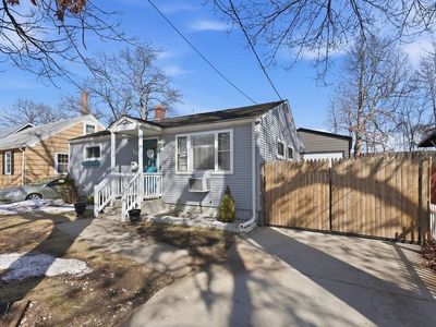 191 Monrovia St, Springfield, MA, 01104