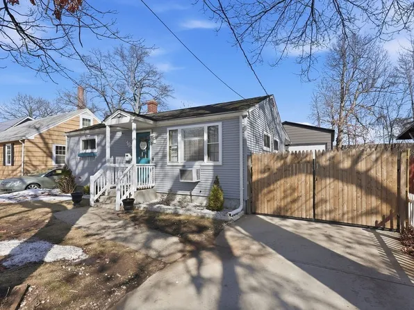 191 Monrovia St, Springfield, MA 01104