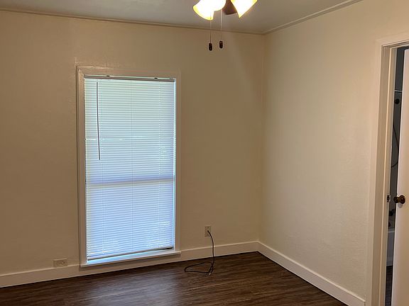 5th image of 970 N Chamberlain St
