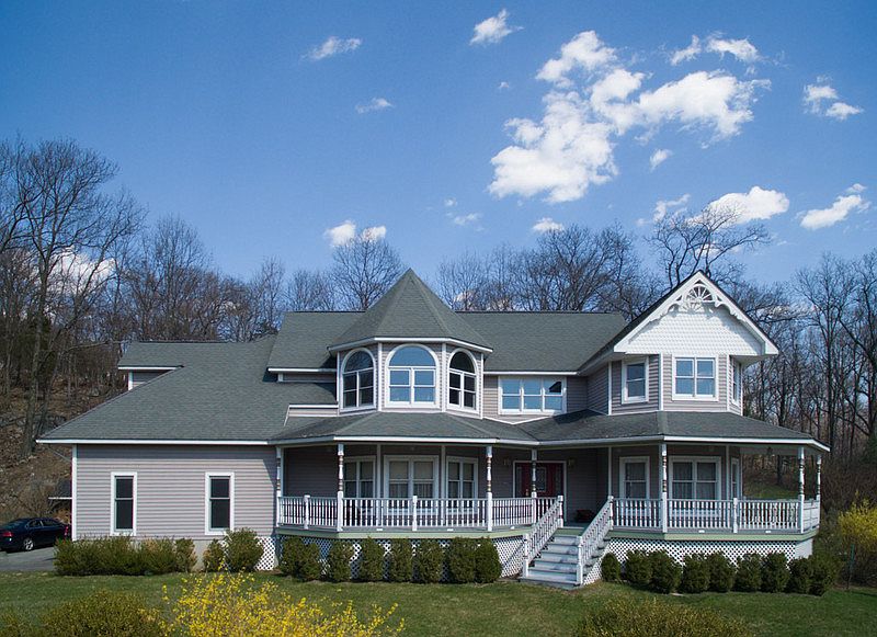 29 Algonquin Drive : Front of Home