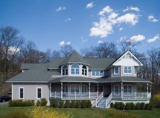 29 Algonquin Dr, Stony Pt, NY 10980
