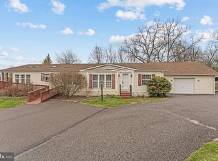 1 Poplar Cir, Quakertown, PA 18951