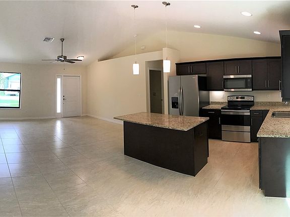 4th image of 1705 NE 1st Terrace Cpe