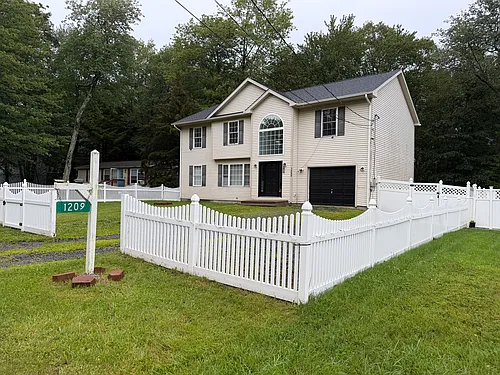 1209 Fern Dr Photo 1