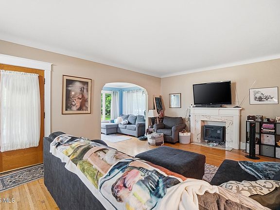 4th image of 1862 Princeton Dr