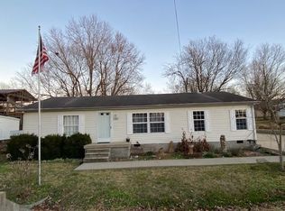 180 S Hiland Ave, Island, KY 42350