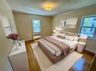 19-03 Ditmars Blvd #4, Astoria, NY 11105