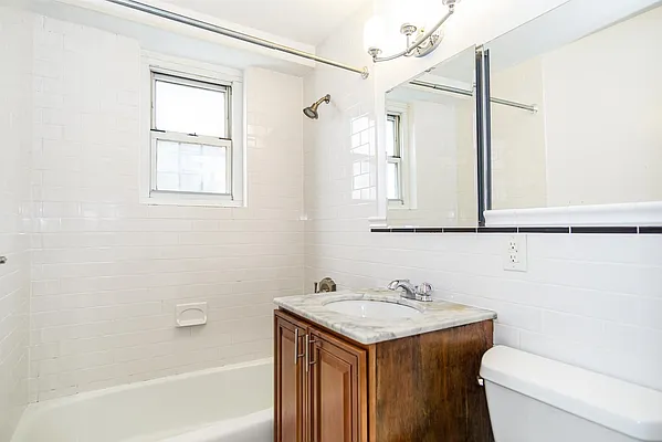 Rented by Century 21 Metropolitan | media 26