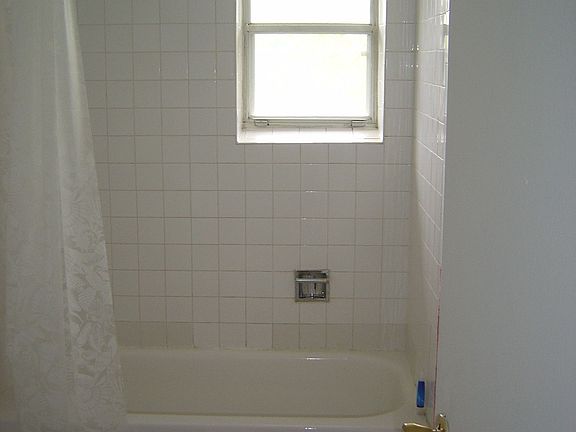 2nd image of 3 Artist Lake Dr