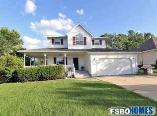 417 3rd St SW, Swisher, IA 52338