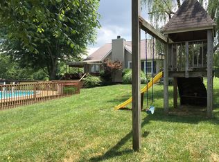 206 Red Haven Ct, Bowling Green, KY 42103