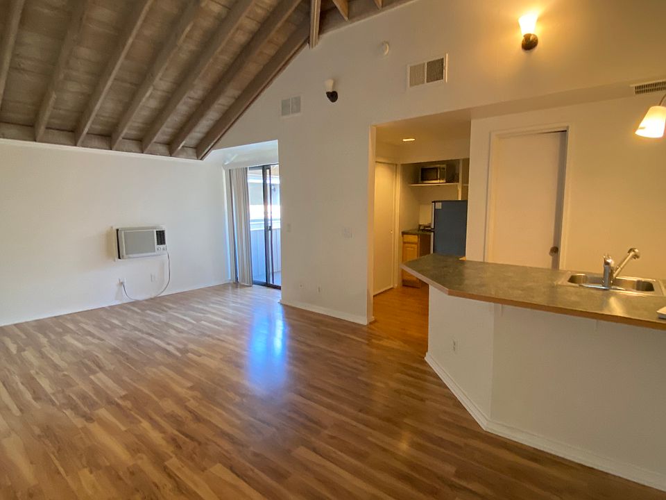 1st image of 23531 Avenida La Caza #C-120