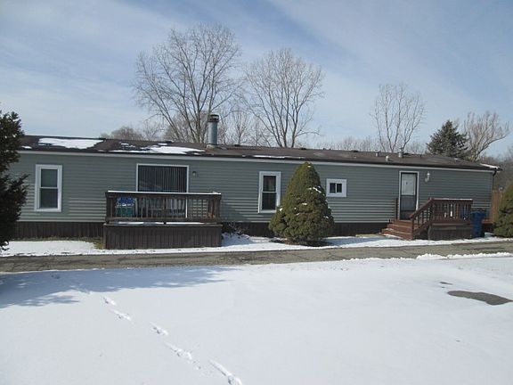 3rd image of 48 Fawn Dr