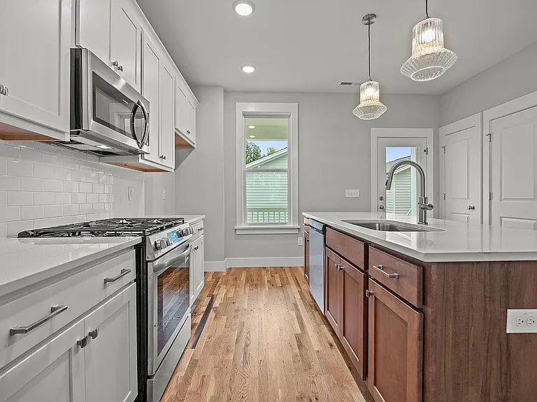 1576 Piney Falls Dr — Photo 4
