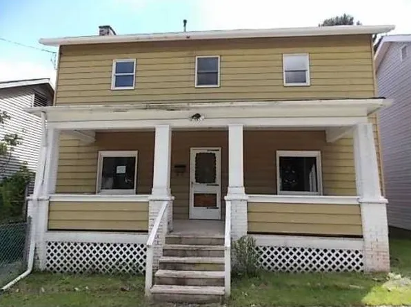 545 Moreland Ave, Irwin, PA 15642