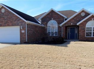 702 SW Maidstone Ave, Bentonville, AR 72712