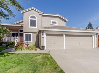 201 Hollow Oaks Ct, Roseville, CA 95678