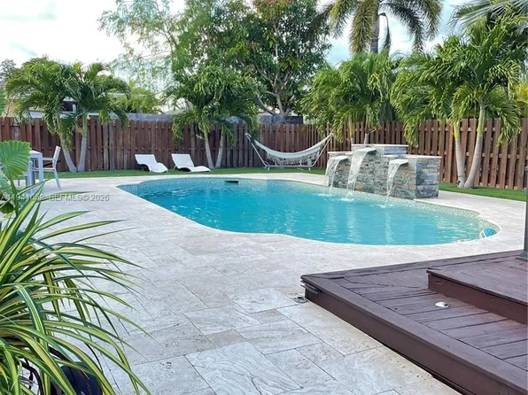 6901 NW 82nd St, Tamarac, FL 33321