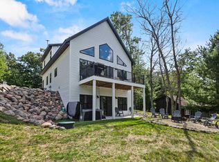 W5070 W Long Lake Rd, Waupaca, WI 54981