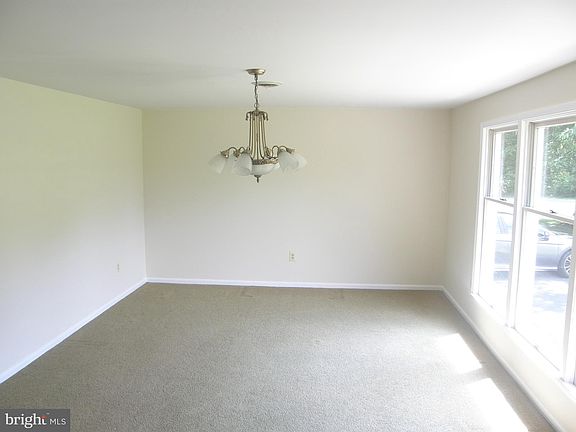 4th image of 45120 Millstone Ln