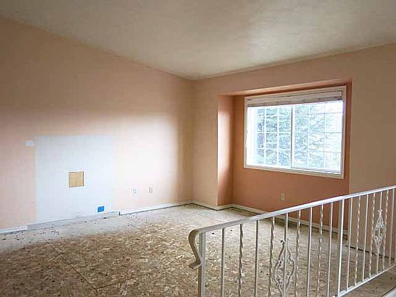 2nd image of 2135 Ironwood Dr