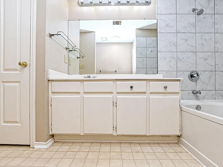 15009 Big Falls Dr — Photo 15