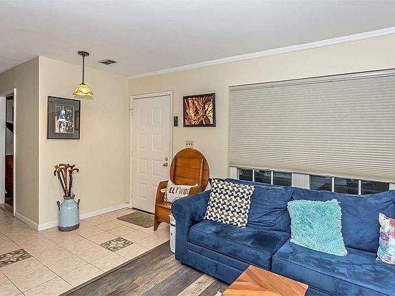 3rd image of 119 Greenmeadow Dr #89