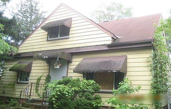2nd image of 4316 E 163rd St