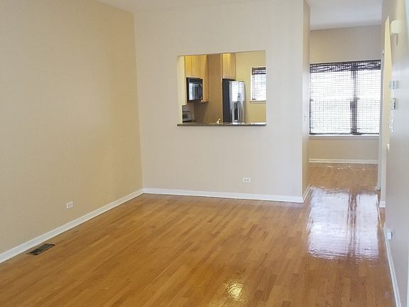 5th image of 4530 S Woodlawn Ave Unit 802