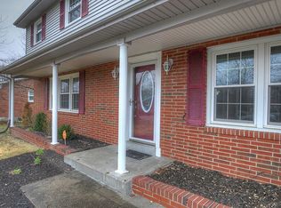 10509 Nanka Rd, Louisville, KY 40272