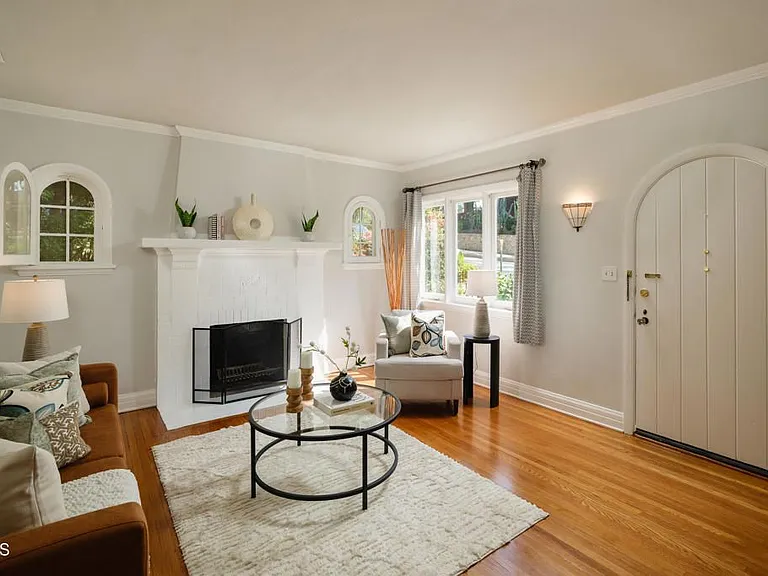 501 Fremont Ln — Photo 15