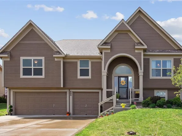 903 Eve Orchid Dr, Greenwood, MO 64034