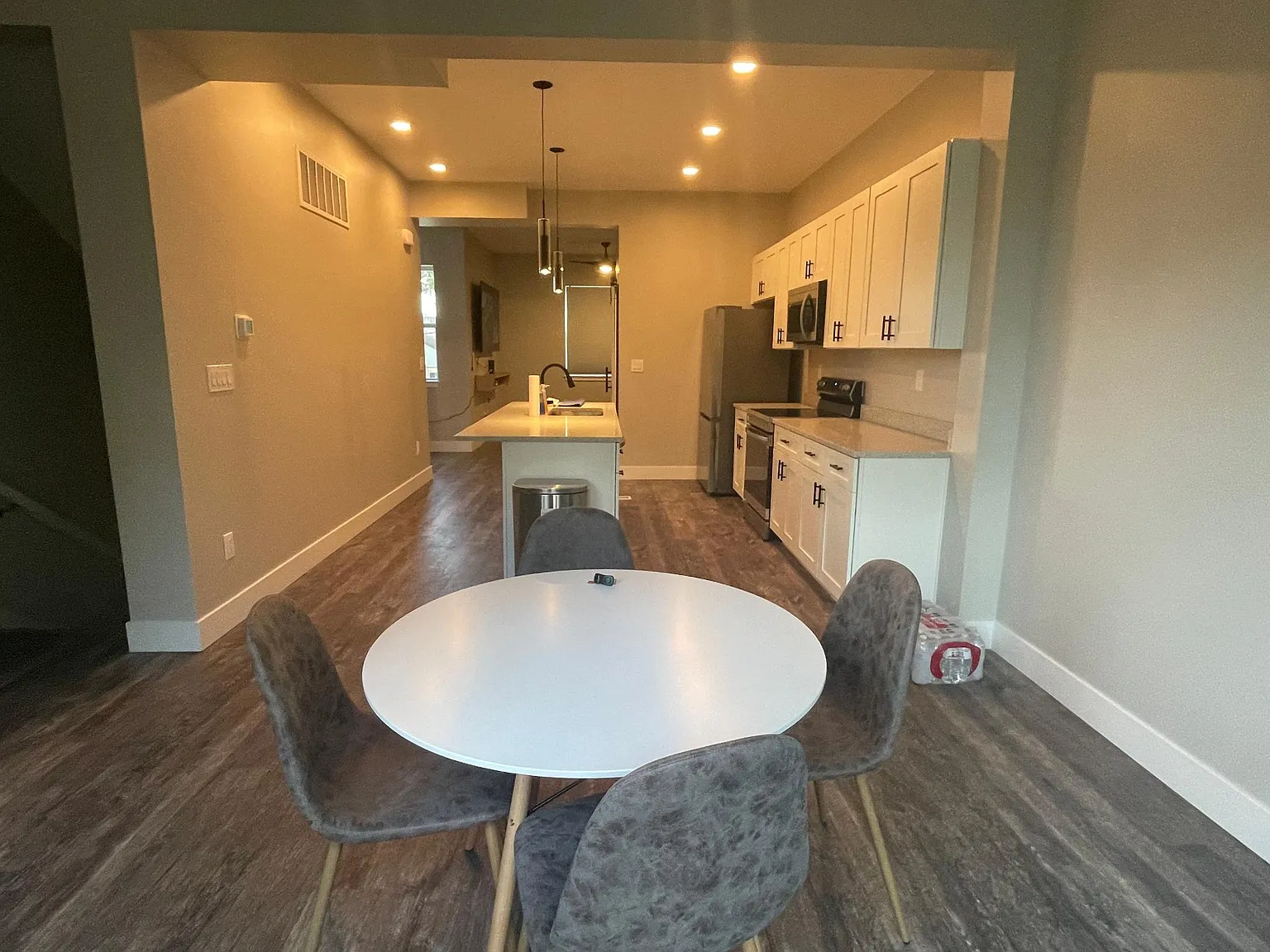 526 Hale Ave — Photo 3