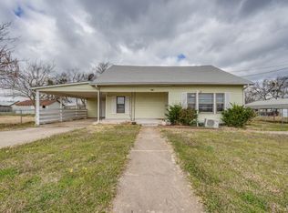 308 N Bois D Arc St, Savoy, TX 75479