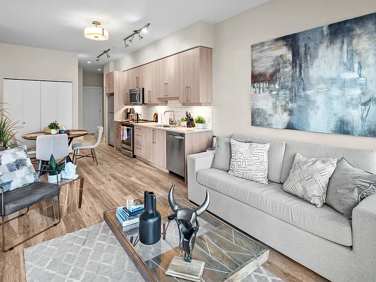 595 Pandora Ave #216 — Photo 5