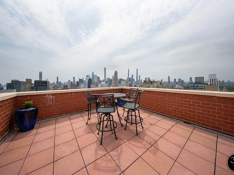 330 E 75th St #21B — Photo 9