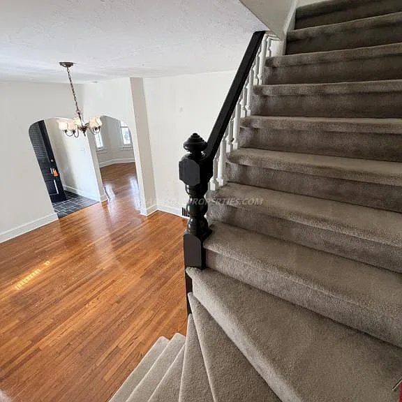 623 Delaware St — Photo 17