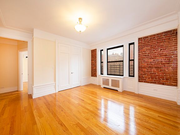4th image of 230 W 79th St #83N