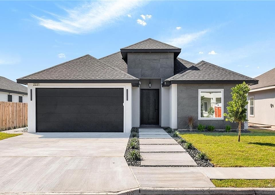 1st image of 2221 Cardinal Dr