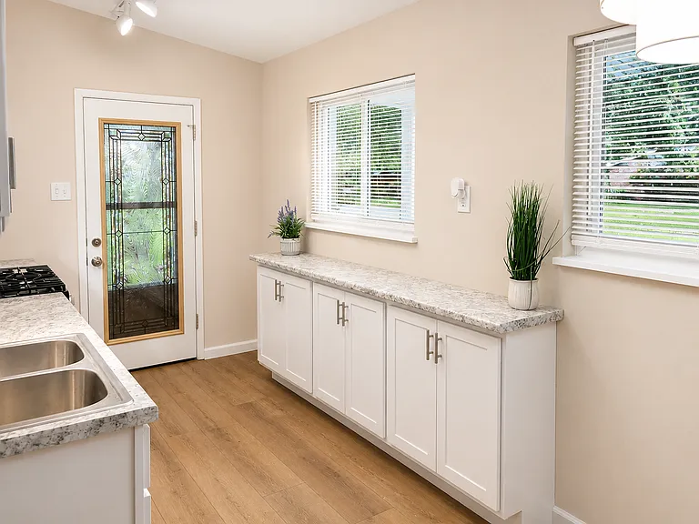 1125 Apache Dr — Photo 5